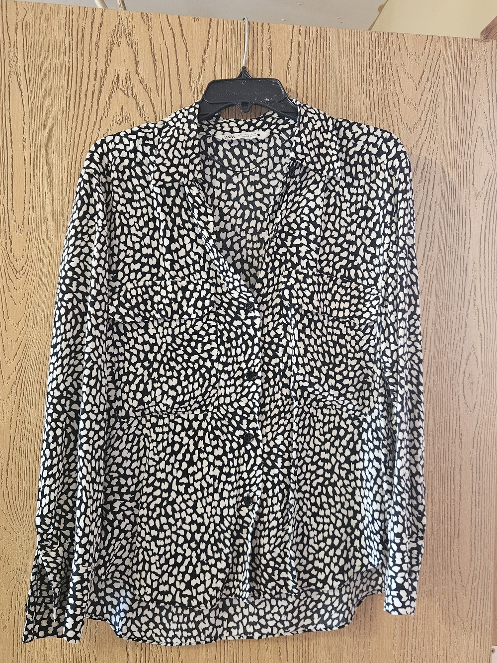 Women's Black & White Printed Button-Up Blouse